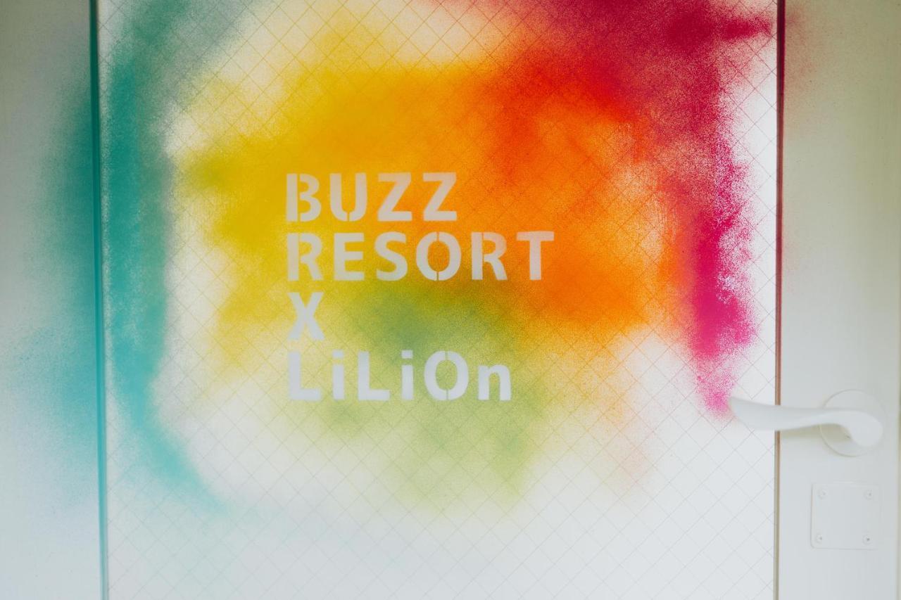 Buzz Resort Onna Exteriér fotografie